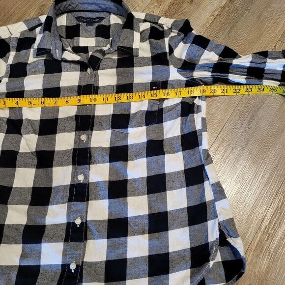 Tommy Hilfiger Classic Fit Button Up Flannel Shirt Womens Size Medium - Picture 5 of 7